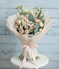 Букет цветов из:  Розы и Лизиантусы в Павловском Посаде