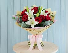 Букет цветов из:  Лилии и Розы в Павловском Посаде
