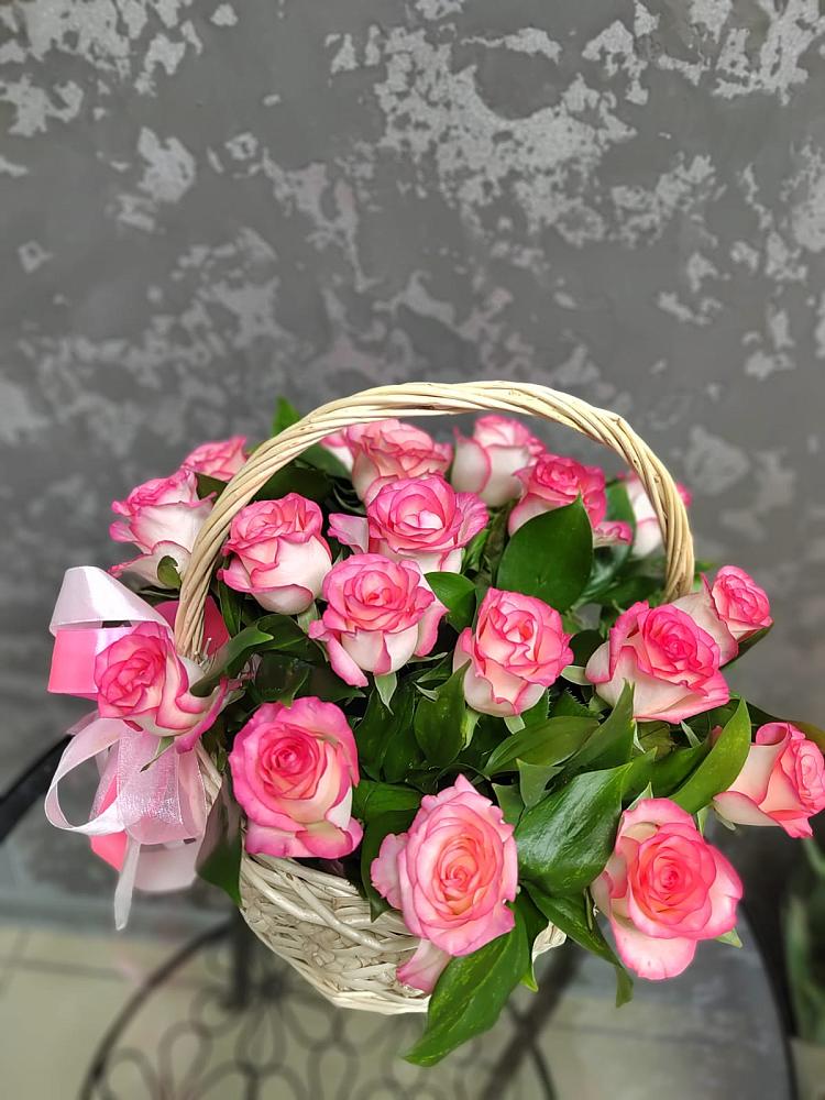 Цветочная композиция из Розы в корзине в Павловском Посаде