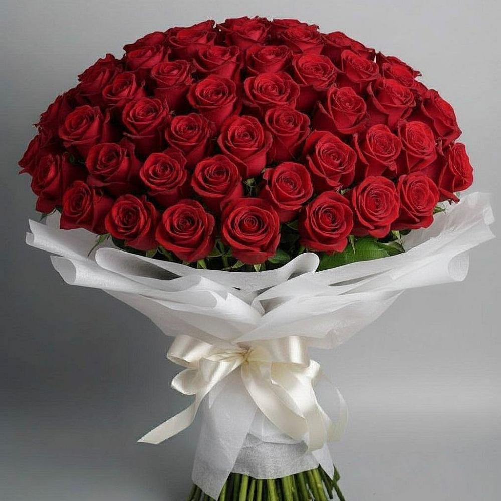 Букет 101 Красная роза Блэк Мэджик в Павловском Посаде