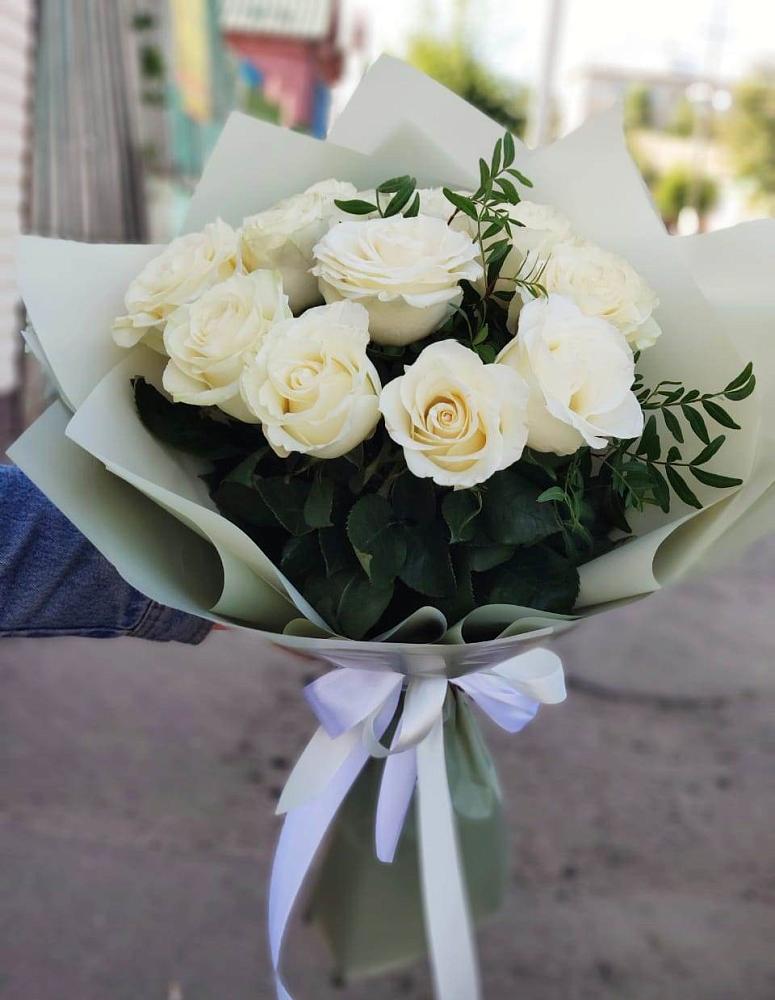 Букет Белые розы Проуд в Павловском Посаде