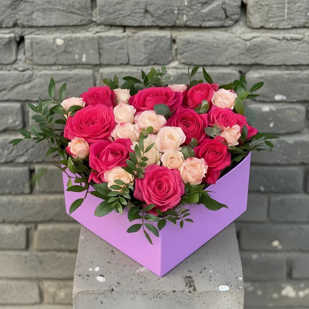 Цветочная композиция из Розы в коробке в Павловском Посаде