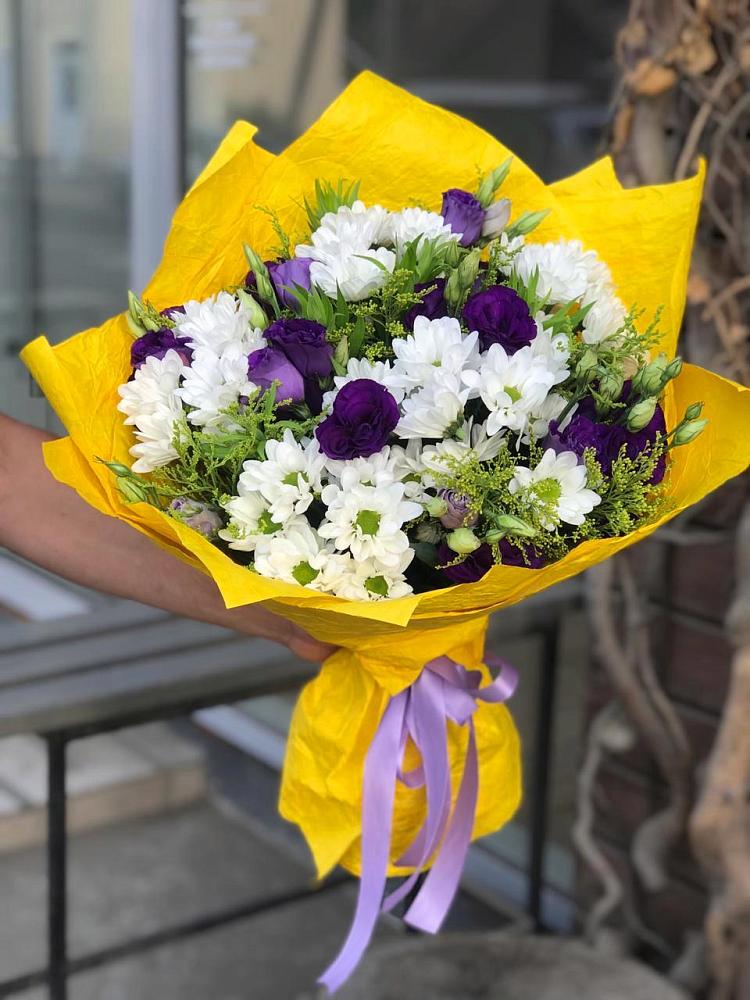 Букет цветов из: Ирисы, Хризантемы и Ромашки в Павловском Посаде