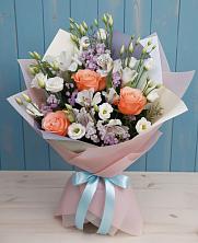 Букет цветов из:  Лизиантусы, Розы, Альстромерии и Гипсофила в Павловском Посаде