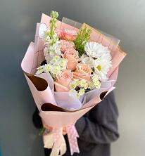 Букет цветов из:  Хризантемы и Розы в Павловском Посаде