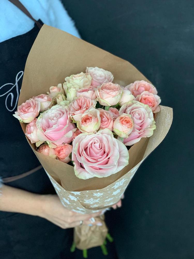 Букет цветов из: Хризантемы и Розы в Павловском Посаде