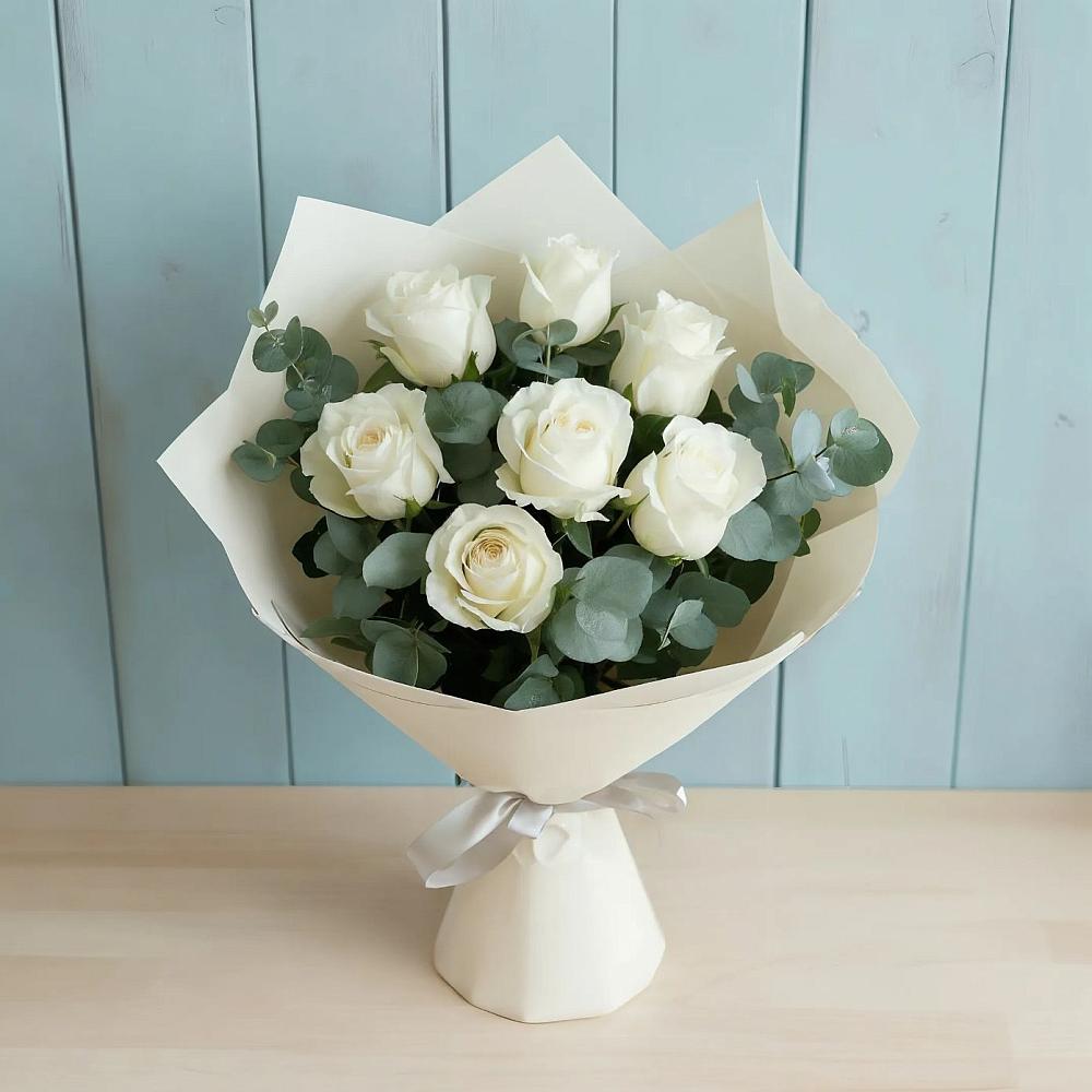 Букет Белые розы в Эвкалипте в Павловском Посаде