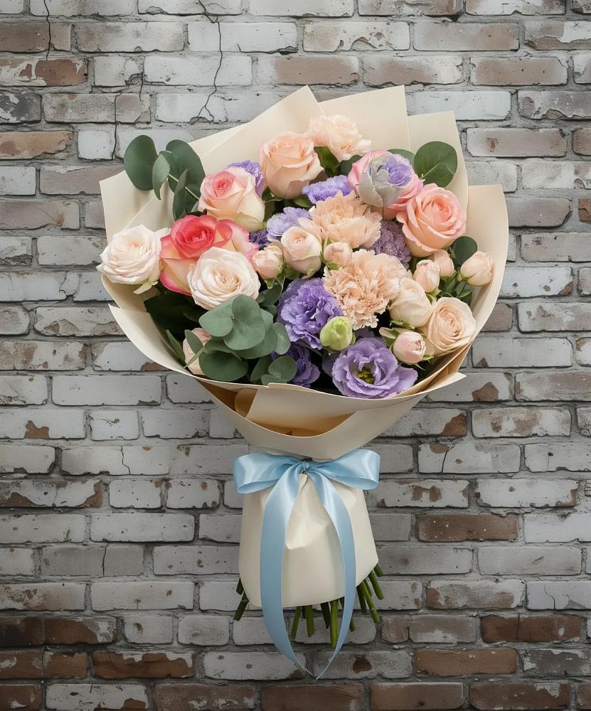 Букет цветов из: Розы, Лизиантусы и Гвоздики в Павловском Посаде