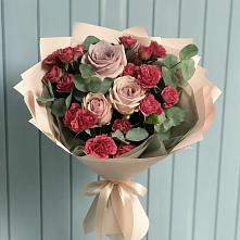Букет цветов из:  Гвоздики и Розы в Павловском Посаде