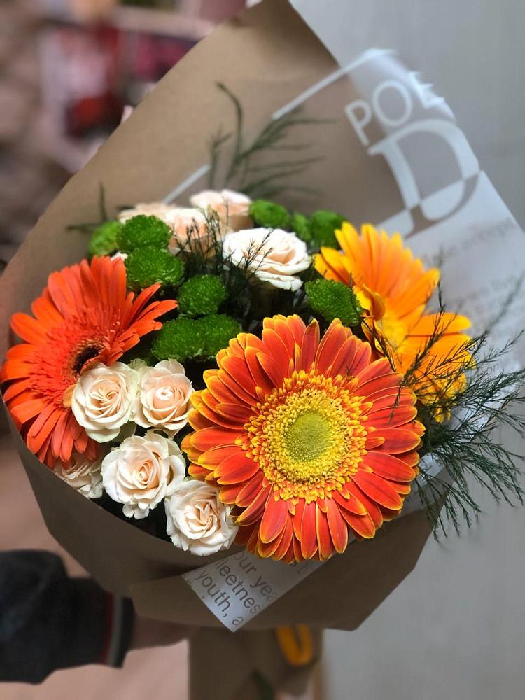 Букет цветов из: Герберы, Хризантемы и Розы в Павловском Посаде