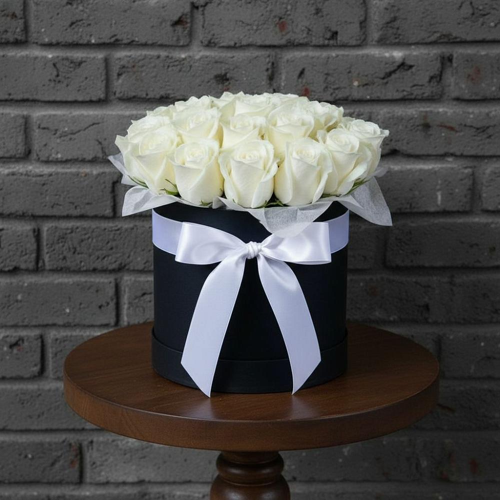 Цветочная композиция из Розы в шляпной коробке в Павловском Посаде