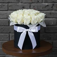 Цветочная композиция из Розы в шляпной коробке в Павловском Посаде