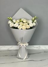 Букет цветов из:  Розы и Лизиантусы в Павловском Посаде